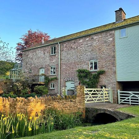 Beautiful Old Water Mill In Rural Herefordshire ภายนอก รูปภาพ