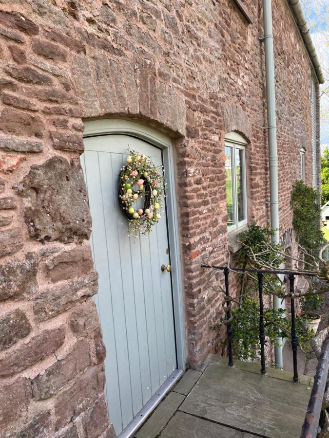 Beautiful Old Water Mill In Rural Herefordshire ภายนอก รูปภาพ